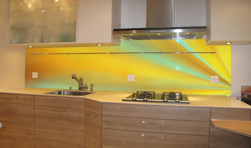 stylische Kche mit Glaswand `gelber Strahl (Bild-Nr. 0200387)


